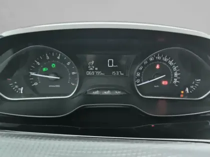 Photo 5 Peugeot 2008  PureTech 82ch S&S BVM5