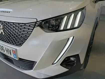 Photo 19 Peugeot 2008 Gén. II Ph1 NG GT 5