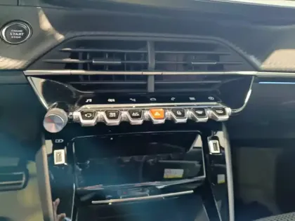 Photo 11 Peugeot 2008 Gén. II Ph1 NG GT 5