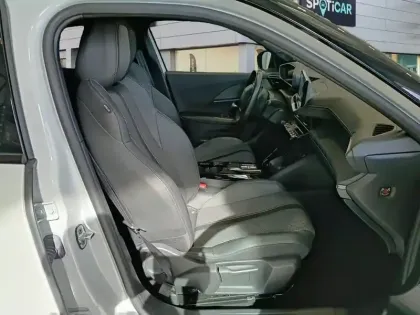 Photo 8 Peugeot 2008 Gén. II Ph1 NG GT 5