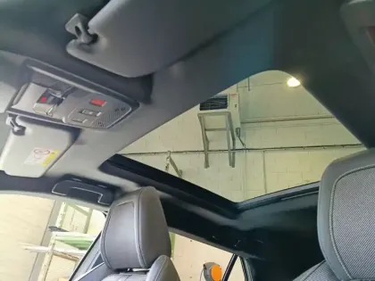 Photo 17 Peugeot 2008 Gén. II Ph1 NG GT 5