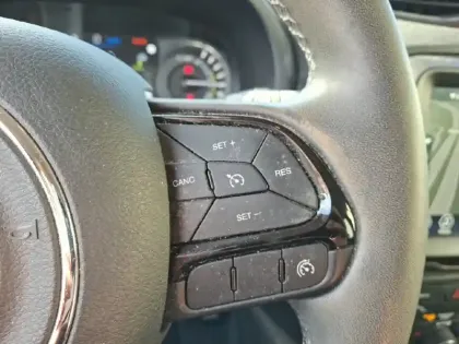 Photo 13 Jeep Renegade  1.3 Turbo T4 190 ch PHEV AT6 4xe eAWD