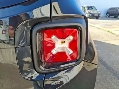 Photo 17 Jeep Renegade  1.3 Turbo T4 190 ch PHEV AT6 4xe eAWD