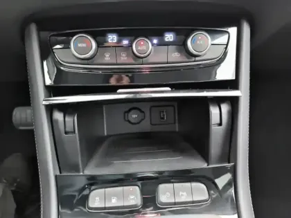 Photo 19 Opel Grandland X  Hybrid 225 ch BVA8