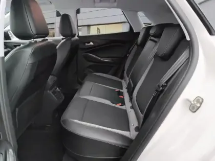 Photo 12 Opel Grandland X  Hybrid 225 ch BVA8