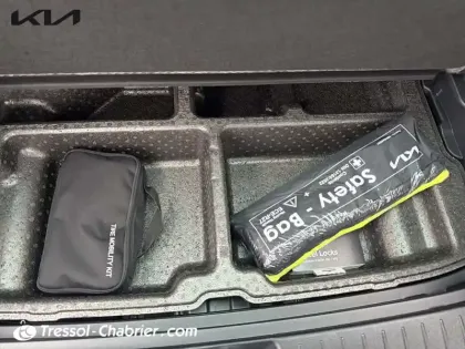 Photo 16 Kia Sportage  Hybride 239 ch BVA6