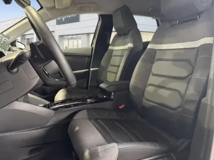 Photo 13 Citroën C4  Hybride 145 e-DCS6