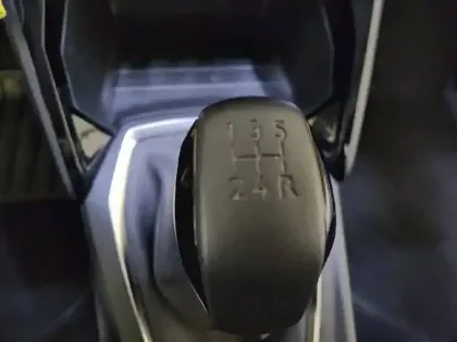 Photo 13 Peugeot 208  PureTech 75 S&S BVM5