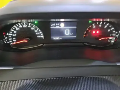 Photo 39 Peugeot 208  PureTech 75 S&S BVM5