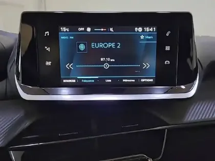 Photo 18 Peugeot 208  PureTech 75 S&S BVM5