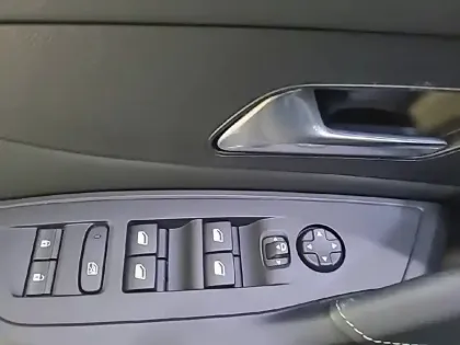 Photo 47 Peugeot 308  PureTech 130ch S&S EAT8