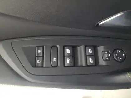 Photo 17 Peugeot 308  PureTech 130ch S&S EAT8