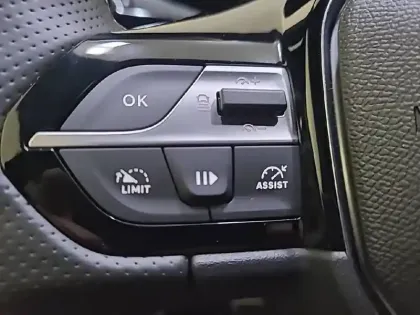 Photo 44 Peugeot 308  PureTech 130ch S&S EAT8