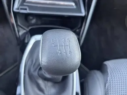 Photo 13 Peugeot 208  PureTech 100 S&S BVM6