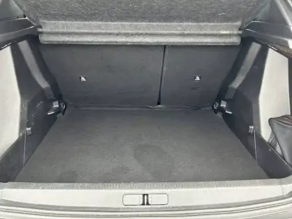 Photo 31 Peugeot 2008  PureTech 100 S&S BVM6