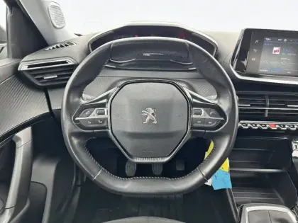 Photo 8 Peugeot 2008  PureTech 100 S&S BVM6