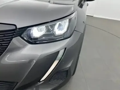 Photo 15 Peugeot 2008  PureTech 100 S&S BVM6