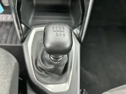 Photo 39 Peugeot 2008  PureTech 100 S&S BVM6