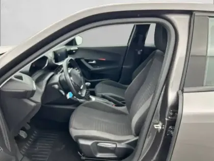 Photo 36 Peugeot 2008  PureTech 100 S&S BVM6