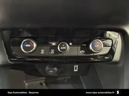 Photo 22 Opel Corsa  1.2 Turbo Hybrid 110 ch e-DCT6