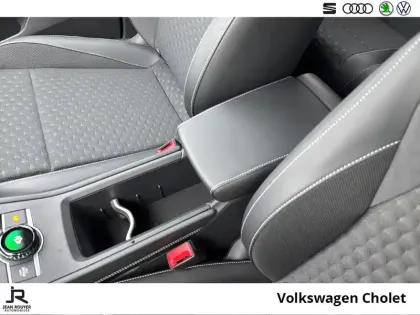 Photo 29 Volkswagen T-roc  1.5 eTSI EVO2 Hybrid 150 ch DSG7