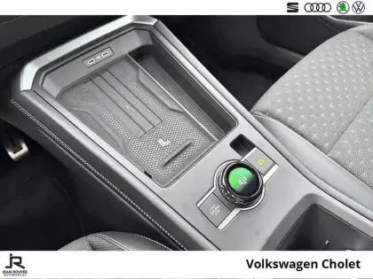 Photo 25 Volkswagen T-roc  1.5 eTSI EVO2 Hybrid 150 ch DSG7