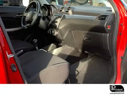 Photo 22 Suzuki Swift  1.2 Dualjet Hybrid