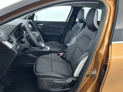 Photo 17 Renault Captur  E-Tech 145 - 21