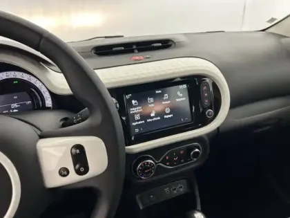 Photo 20 Renault Twingo  III E-Tech
