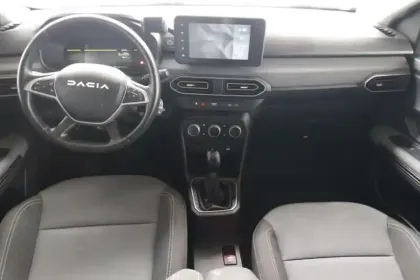 Photo 8 Dacia Jogger  Hybrid 140 7 places GSR2