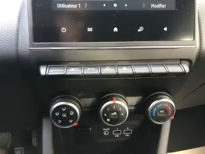 Photo 11 Renault Clio  TCe 90