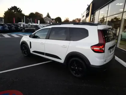 Photo 2 Dacia Jogger  ECO-G 100 7 places