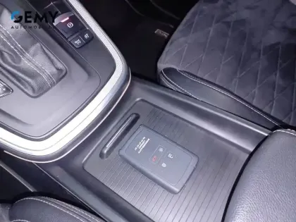 Photo 14 Renault Grand Scenic  TCe 160 FAP EDC - 21