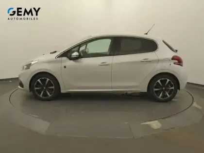 Photo 18 Peugeot 208 Gén. I Ph2 Tech Edition 5