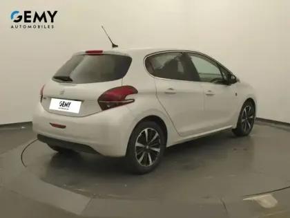 Photo 17 Peugeot 208 Gén. I Ph2 Tech Edition 5