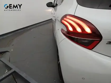 Photo 20 Peugeot 208 Gén. I Ph2 Tech Edition 5