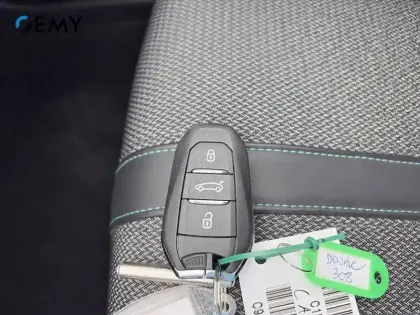 Photo 15 Peugeot 308  PureTech 130ch S&S EAT8