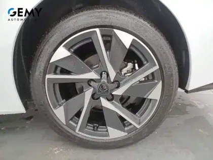 Photo 25 Peugeot 308  SW BlueHDi 130ch S&S EAT8