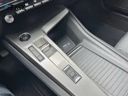 Photo 12 Peugeot 308  SW BlueHDi 130ch S&S EAT8