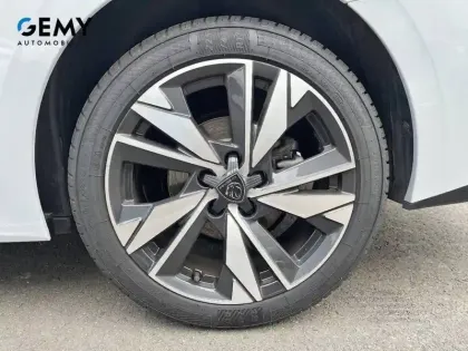 Photo 10 Peugeot 308  SW BlueHDi 130ch S&S EAT8