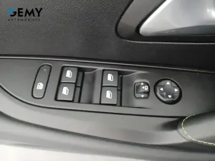 Photo 14 Peugeot 208  Electrique 50 kWh 136ch