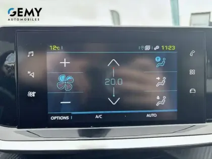 Photo 12 Peugeot 208  Electrique 50 kWh 136ch