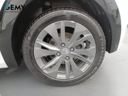 Photo 15 Peugeot 208  ELECTRIQUE 50 KWH 136