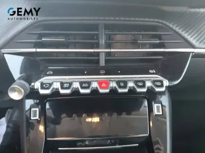 Photo 16 Peugeot 208  Hybrid 100 e-DCS6