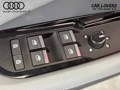 Photo 16 Audi Q3  e-hybrid 272 ch S tronic 6