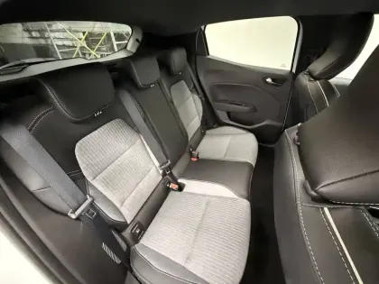 Photo 63 Renault Clio  E-Tech full hybrid 145 GSR2