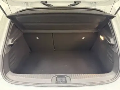 Photo 14 Renault Clio  E-Tech full hybrid 145 GSR2