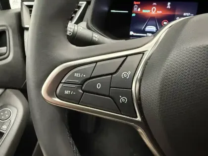 Photo 75 Renault Clio  E-Tech full hybrid 145 GSR2