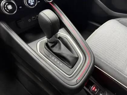 Photo 87 Renault Clio  E-Tech full hybrid 145 GSR2