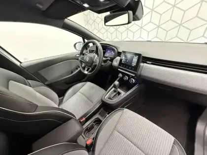 Photo 24 Renault Clio  E-Tech full hybrid 145 GSR2